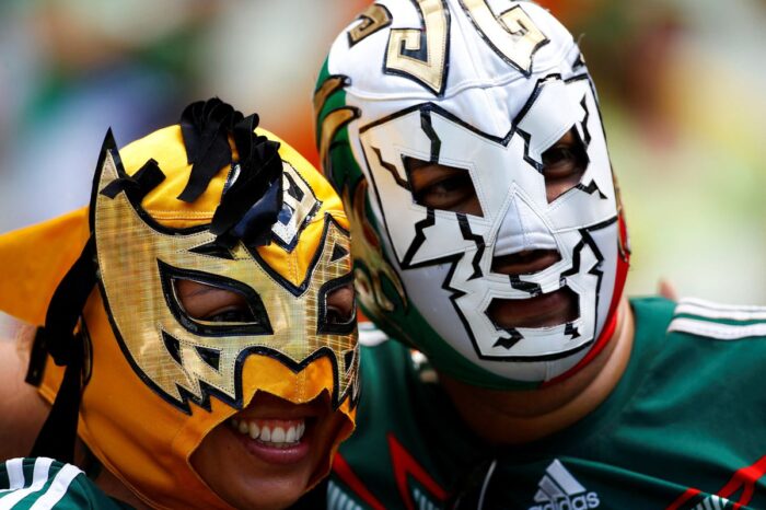 Mexicanos sí pueden usar máscaras de luchadores en Qatar