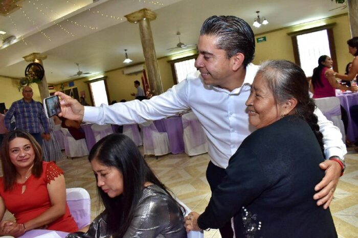 Sindicato y municipio festejan a las mamás de Corregidora