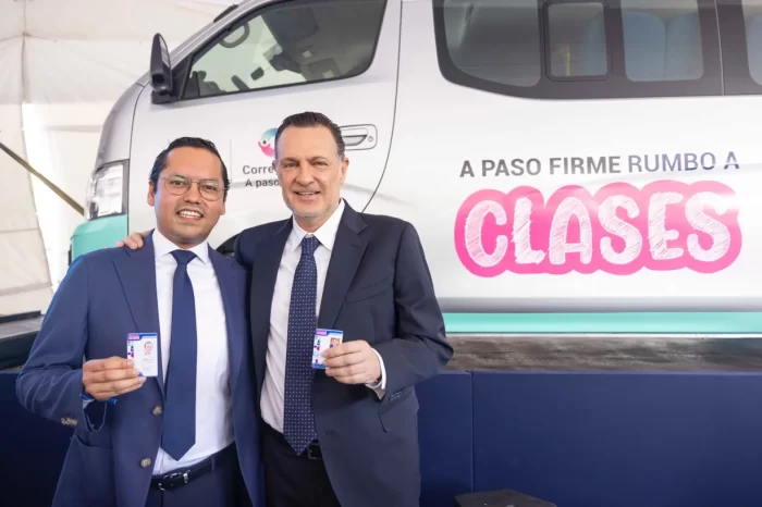 Asiste MKG al arranque del programa A Paso Firme Rumbo a Clases en Corregidora