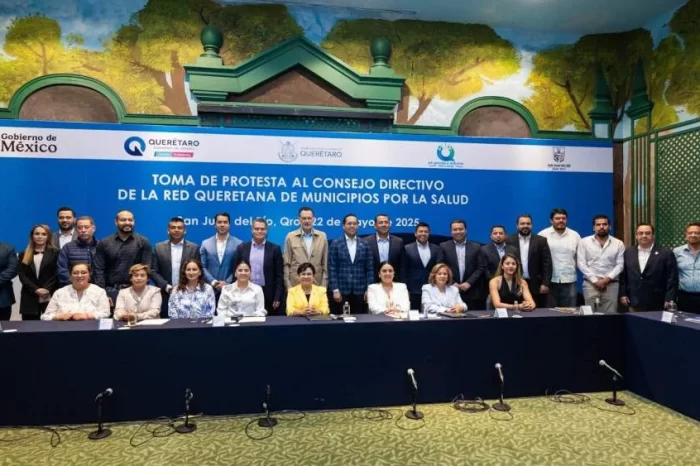 Kuri toma protesta a Red Queretana de Municipios por la Salud