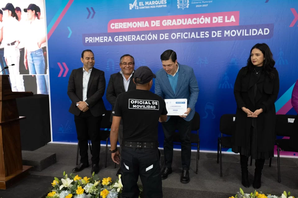 19 nuevos agentes de la Secretaría de Movilidad1