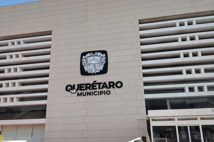 Ayuntamiento de Querétaro aprueba donación de 63 patrullas a municipios