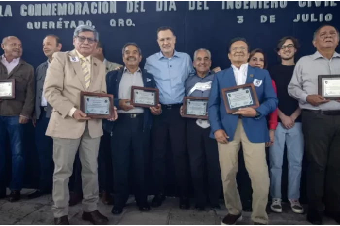 Reconoce gobernador a ingenieros civiles de Querétaro