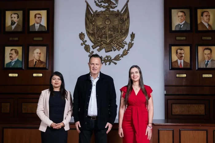 Presentan Ley Oli en Querétaro