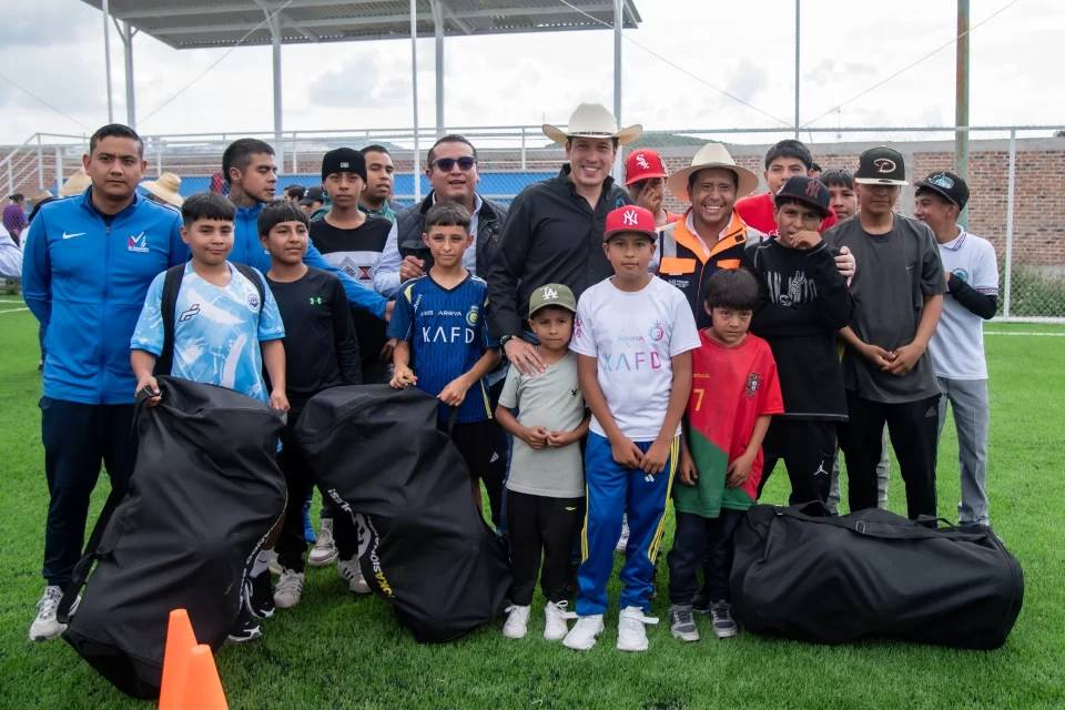 Rodrigo Monsalvo entrega obras que fortalecen el bienestar de familias marquesinas1