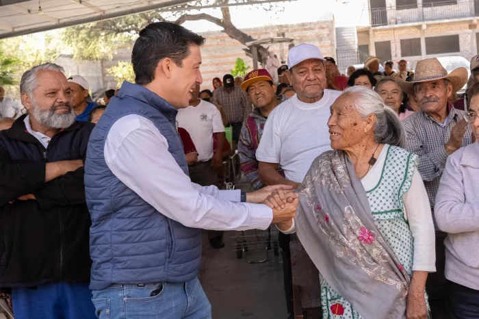 Rodrigo Monsalvo impulsa el bienestar de los adultos mayores en El Marqués