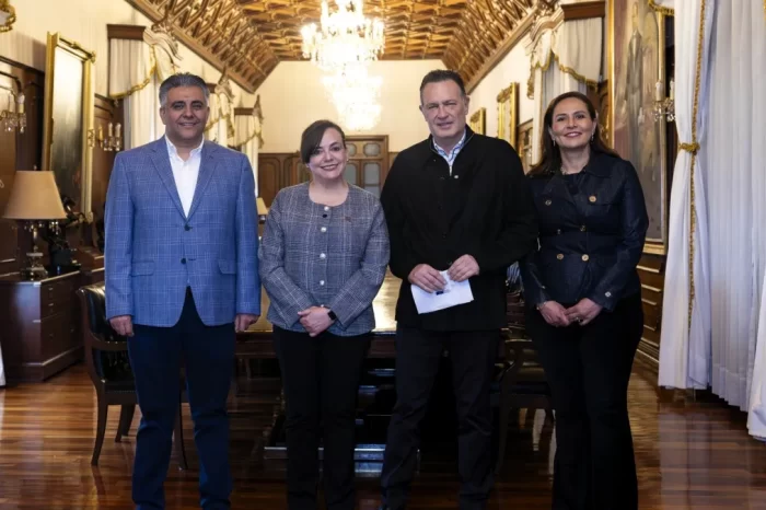 Mauricio Kuri duplica presupuesto para la UAQ en cuatro años