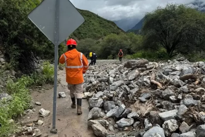 Entregarán apoyos a negocios afectados por lluvias en la Sierra Gorda de Querétaro