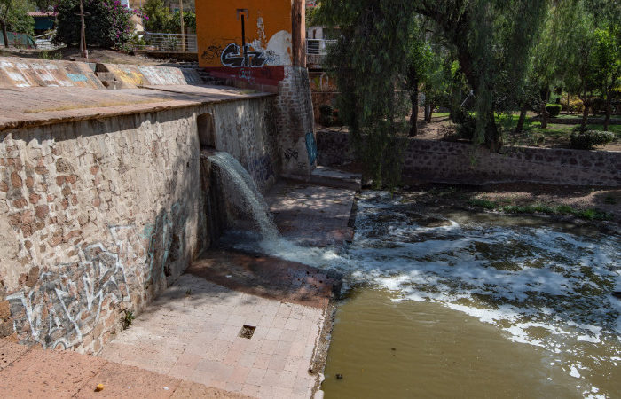 Se desazolva Río Querétaro en zona de La Cañada