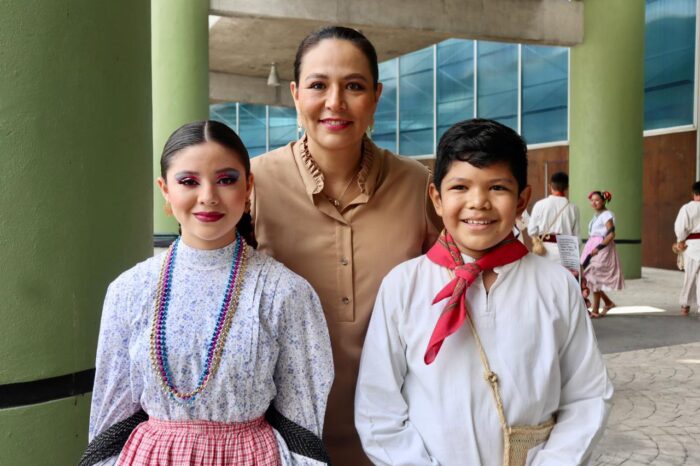 Impulsa SEDEQ tradiciones entre las y los estudiantes