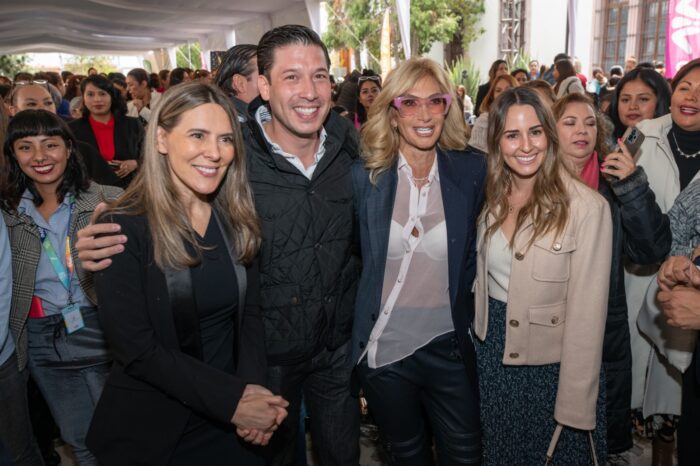 Se presentan Adela Micha y Silvia Olmedo en El Marqués