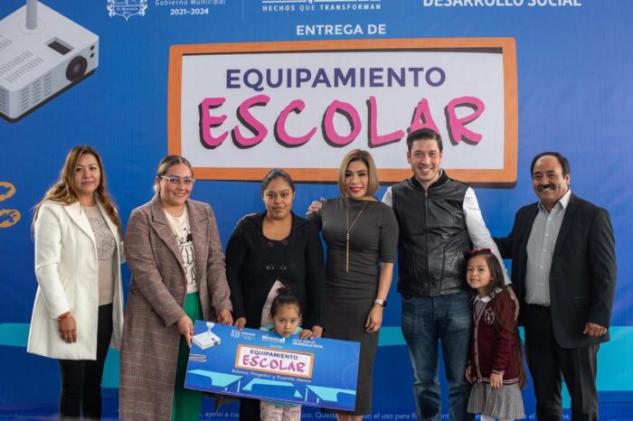 Rodrigo Monsalvo encabezó la entrega de “Equipamiento Escolar”