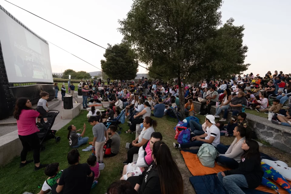 El Marqués fortalece la convivencia familiar con el programa “Cinejuve en tu Comunidad”