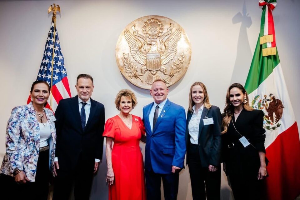 Kuri invitado del embajador de EU