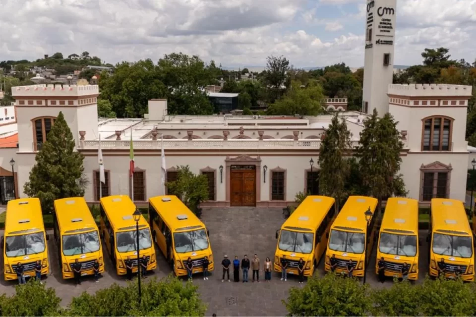 El Marqués fortalece el Transporte Escolar Gratuito con 10 nuevos camiones