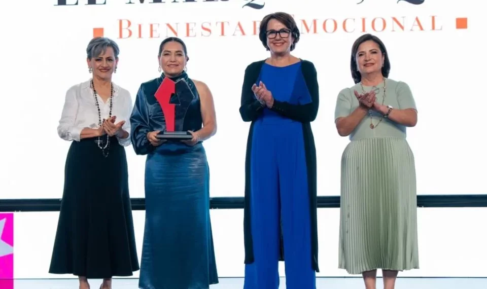 Premian a El Marqués por su estrategia única de bienestar emocional y la creación de Centro Vive